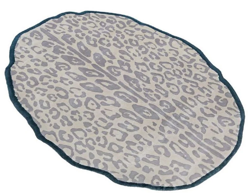 Casa Padrino Luxus Viskose Teppich mit Leoparden Design Grau / Creme / Schwarz 160 x 230 cm - Ovaler Wohnzimmer Teppich - Moderner Schlafzimmer Teppich - Luxus Interior - Luxus Qualität