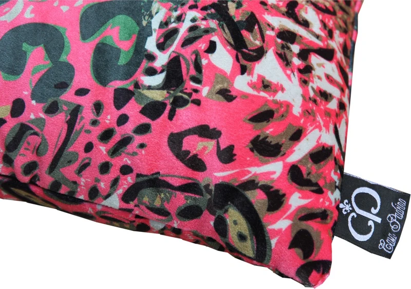 Casa Padrino Luxus Wohnzimmer Deko Kissen Kansas Leo Mehrfarbig 35 x 55 cm - Feinster Samtstoff - Luxus Kollektion