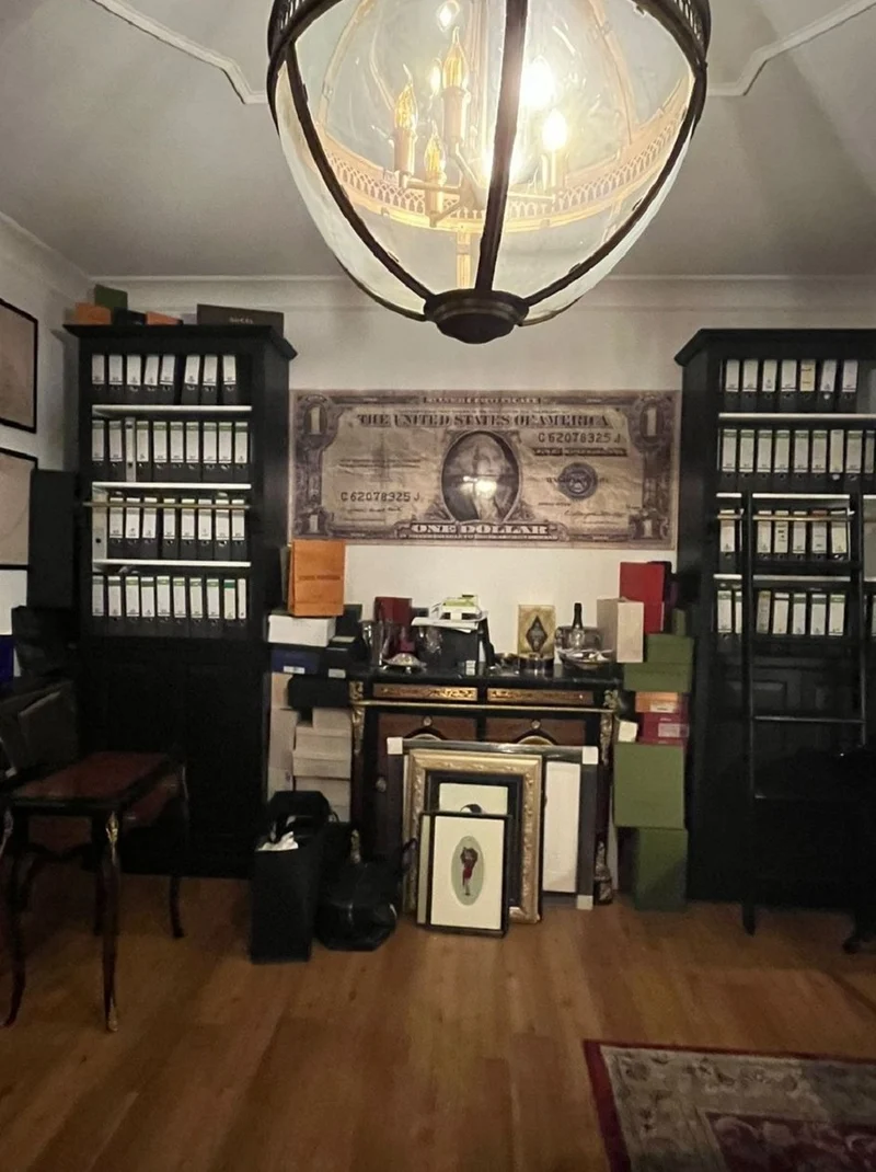 Casa Padrino Landhausstil Bücherschrank mit Leiter Schwarz / Weiß H. 260 cm - Landhausstil Möbel