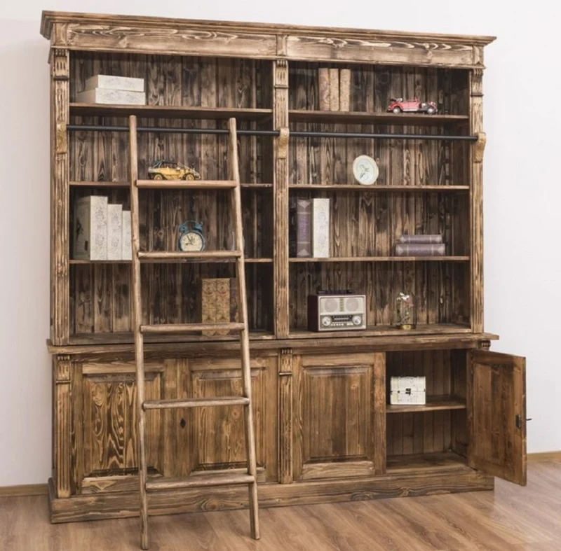 Casa Padrino Landhausstil Bücherschrank mit Leiter Braun 223 x 51 x H. 228 cm - Massivholz Schrank - Wohnzimmerschrank - Regalschrank - Büroschrank - Landhausstil Möbel
