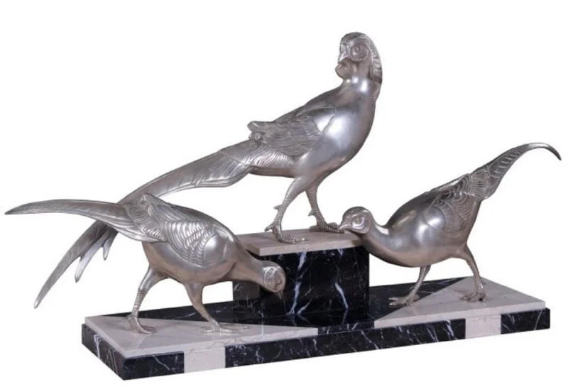 Casa Padrino Luxus Deko Bronzefiguren 3 Fasane Silber / Schwarz / Weiß 84 x 20 x H. 42 cm - Versilberte Dekofiguren mit Marmorsockel