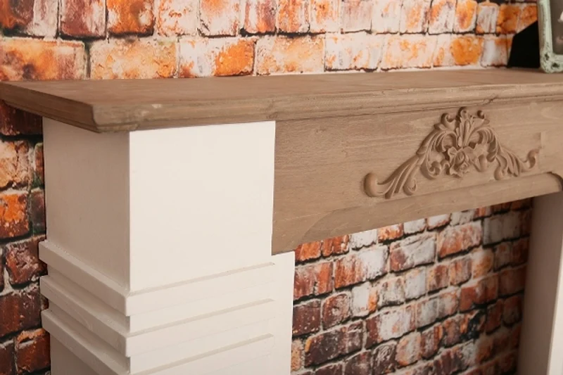 Casa Padrino Landhausstil Kaminumrandung Antik Weiß / Braun 110 x 22 x H. 98 cm - Shabby Chic Möbel