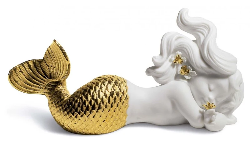 Casa Padrino Luxus Porzellan Figur Meerjungfrau Weiß / Gold 16 x 8 cm - Dekorative Skulptur für gehobene Wohnräume