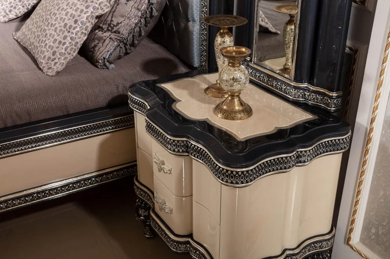 Casa Padrino Luxus Barock Schlafzimmer Set Hellblau / Beige / Schwarz / Gold - 1 Barock Doppelbett mit Kopfteil & 2 Barock Nachtkommoden - Luxus Schlafzimmer Möbel im Barockstil - Barock Interior