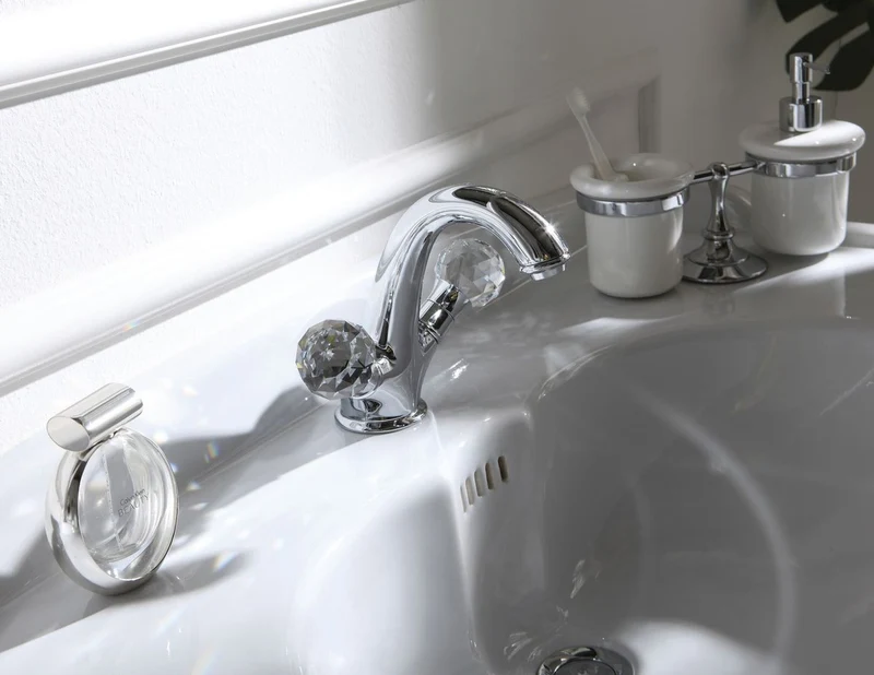 Casa Padrino Luxus Waschtischarmatur mit Swarovski Kristallglas Silber 13,5 x 16,5 cm