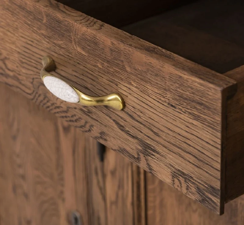Casa Padrino Landhausstil Esszimmerschrank Dunkelbraun 137 x 50 x H. 197 cm - Massivholz Küchenschrank - Esszimmer Möbel im Landhausstil - Landhausstil Esszimmer Einrichtung