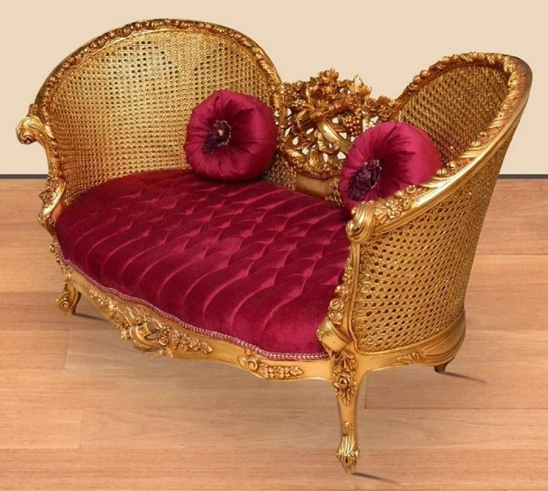 Casa Padrino Barock Sofa Bordeauxrot / Gold - Handgefertigtes Wohnzimmer Sofa im Barockstil - Prunkvolle Barock Wohnzimmer Möbel