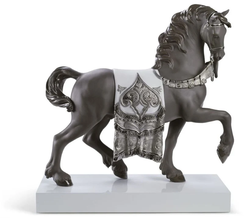 Casa Padrino Luxus Porzellan Königliches Ross Grau / Silber 40 x H. 42 cm - Handgefertigte Luxus Dekofigur