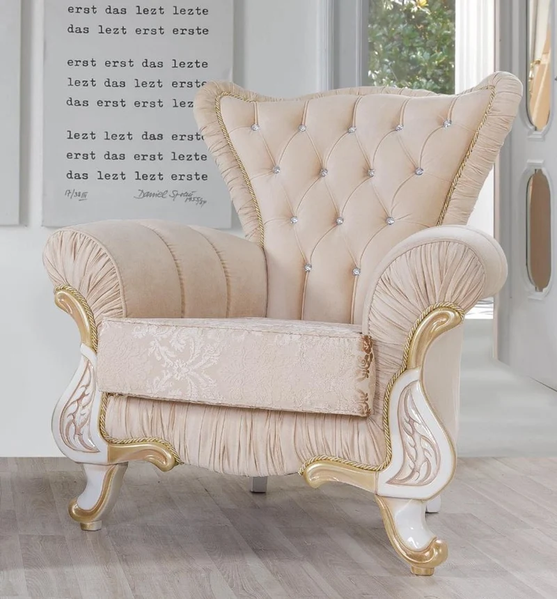 Casa Padrino Barock Sessel Beige / Weiß / Gold 97 x 85 x H. 105 cm - Edler Wohnzimmer Sessel mit Glitzersteinen - Wohnzimmer Möbel im Barockstil
