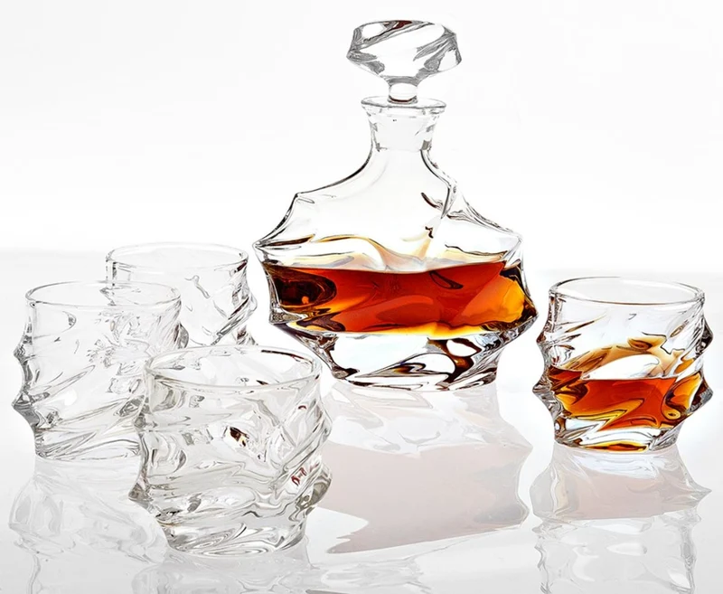 Casa Padrino Kristallglas Whisky Set - 5-teilig mit Karaffe und 4 Gläsern - Klar - 18 x 10,5 x H. 26 cm / 9 x 9 x H. 9,5 cm