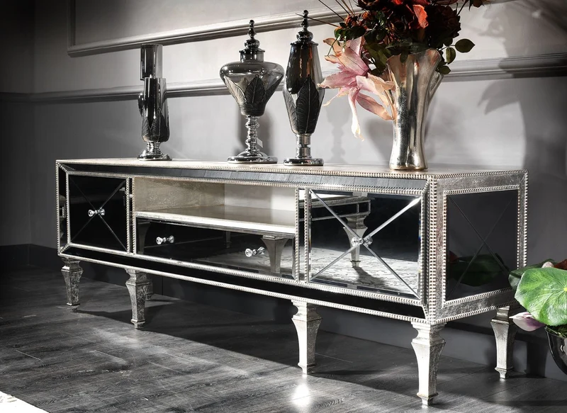 Casa Padrino Luxus Barock Fernsehschrank mit Spiegelglas Silber / Gold 200 x 55 x H. 72 cm - Verspiegelter TV Schrank - Luxus Qualität