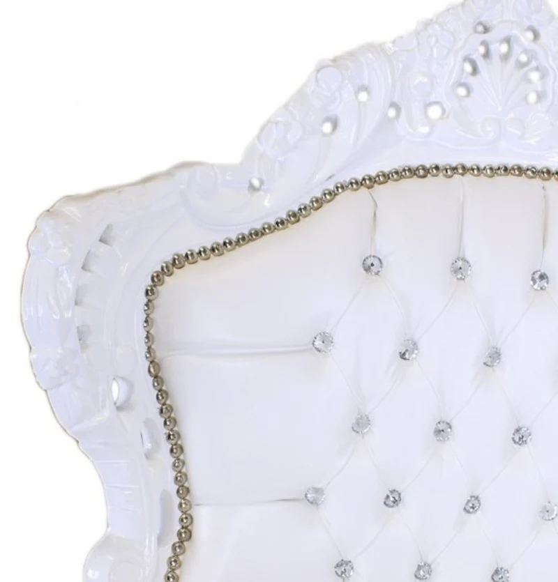 Casa Padrino Barock Sessel King Weiß Lederoptik mit Bling Bling Glitzersteinen, 120 x 85 x 85 cm