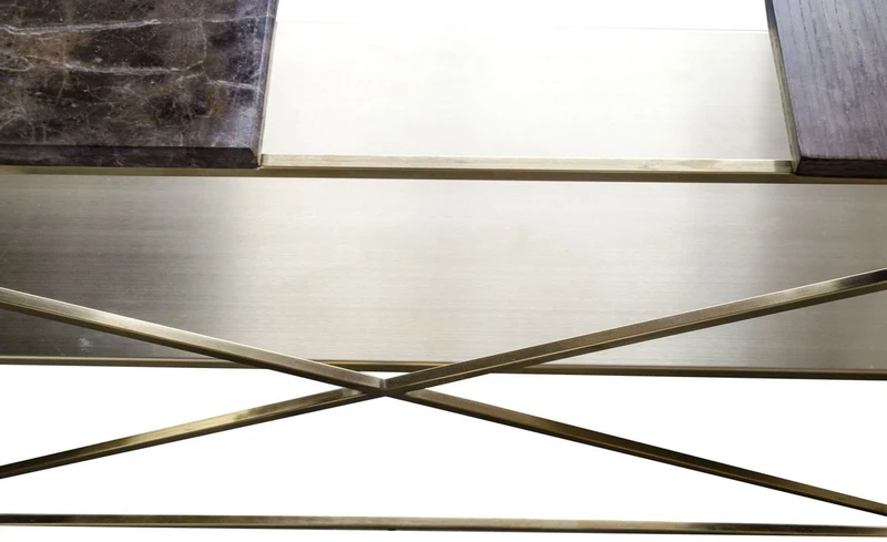 Casa Padrino Luxus Wohnzimmerschrank Gold 110 x 45 x H. 100,5 cm - Designer Regalschrank
