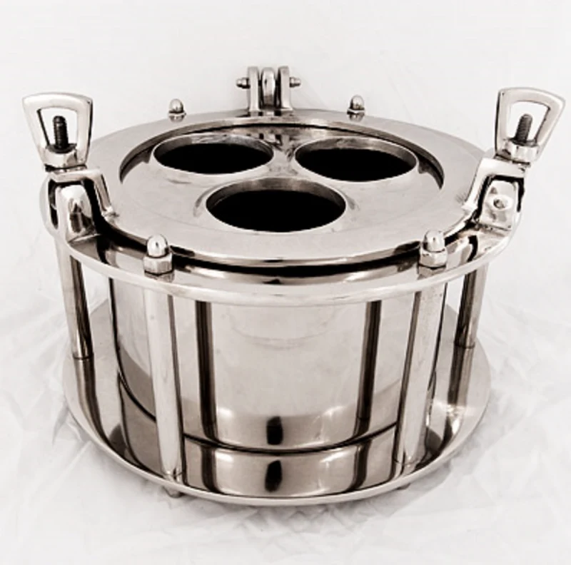 Casa Padrino Designer Flaschenständer aus Aluminium in Nickel, Durchmesser 32 x H 16 cm